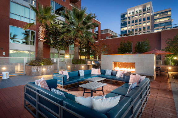 Outdoor Lounge Fireplace at Centerra, San Jose CA 95110