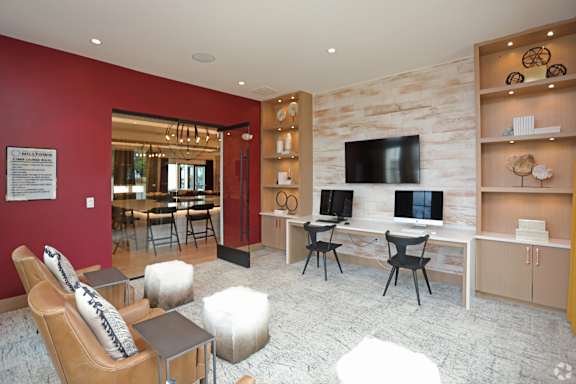 Work Desk at 198 Milltown Apartments, Burlington, NC