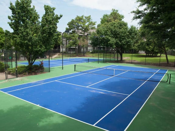 Tennis Courts at Riverset Apartments in Mud Island, Memphis, TN