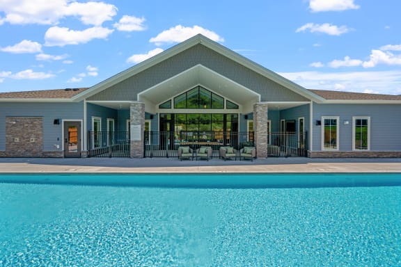 Big Swimming Pool at The Lodge at Overland, MN, 55901