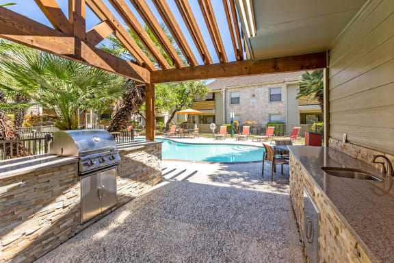 Outdoor Grill With Intimate Seating Area at Turtle Creek Vista, San Antonio, Texas