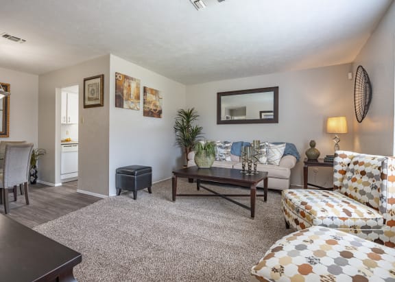 Living room at Willow Oaks, Bryan, TX, 77802