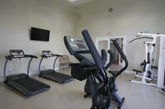 Fitness center at Hidden Brook Apartment Homes Apartments, New Bedford