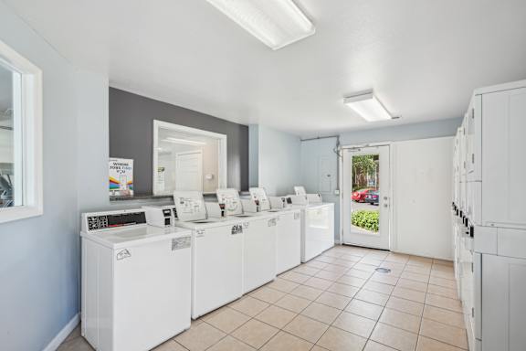 Modern Laundromat at Lexington on the Green, Raleigh, NC