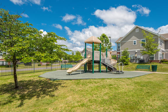 the preserve at ballantyne commons playground with slide