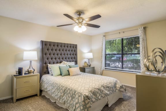 Bedroom with Carpeting at St. Johns Forest Apartments, Jacksonville, FL