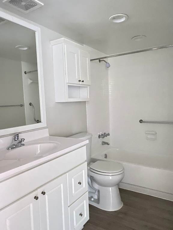 G-04 BATHROOM at Imperial Gardens Apartments, Clearwater 33764