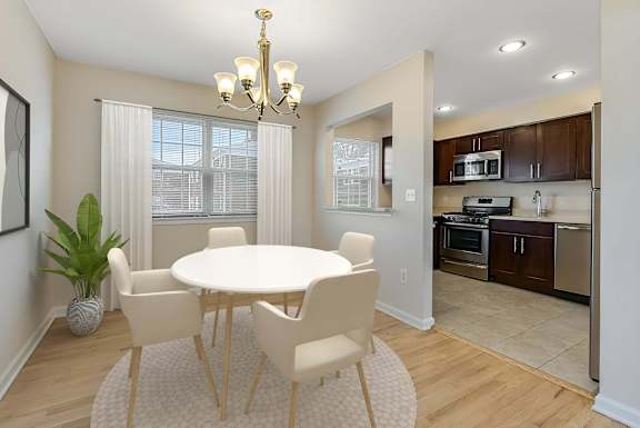 Dining Area at Chatham Hill Apartments in Chatham, NJ