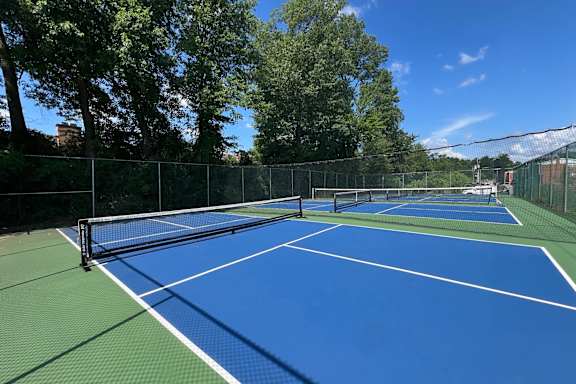 Tennis Court at Chatham Hill Apartments in Chatham, NJ