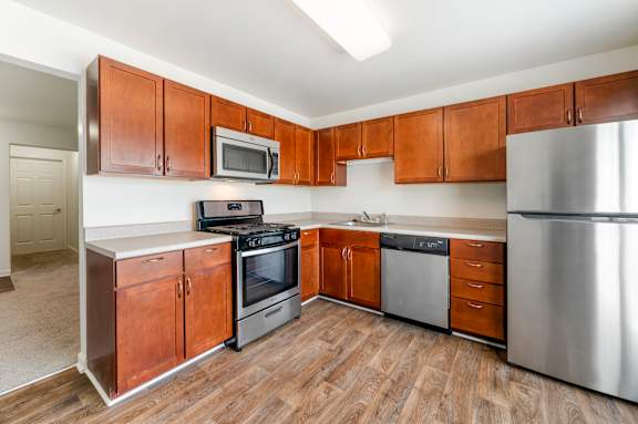 Fully Equipped Kitchen at The Apartments at Wellington Trace, Frederick, Maryland