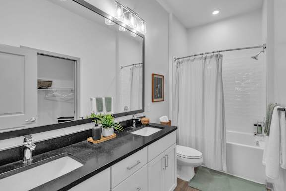 A Bathroom with a Bathtub at District 757 Apartments, Norfolk, Virginia