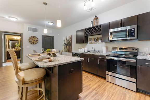 Dining Area at The Villas at Germantown Apartments in Memphis, TN