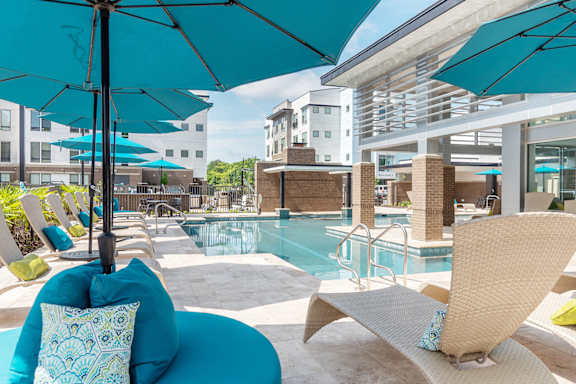 Sundeck at Lumen Apartments in Hampton, VA