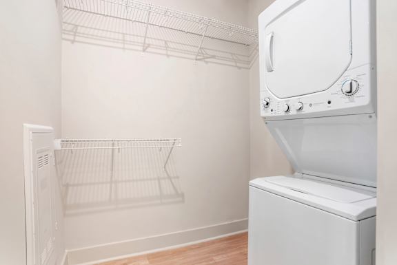 White Laundry Room at Midtown Row Apartments, Montgomery, AL, 36106