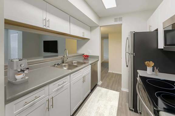Large Kitchen at Southaven Pointe Apartments in Southaven, MS