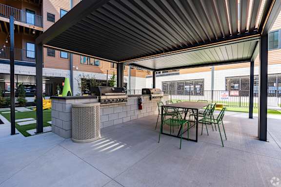 Outdoor Kitchen at The Yard Apartments, Louisville, Kentucky