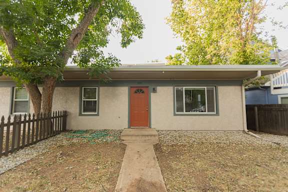 2301 Goss #100 Exterior
