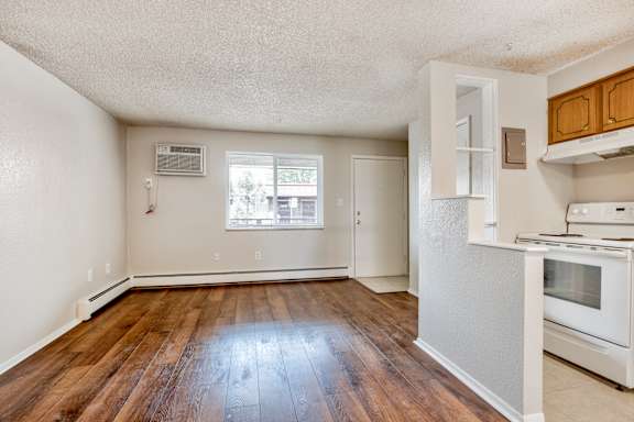 kitchen with wooden floors at Kingsbrook Arms, Colorado, 80113