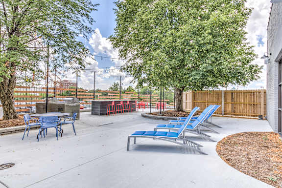 Patio Courtyard & Sundeck