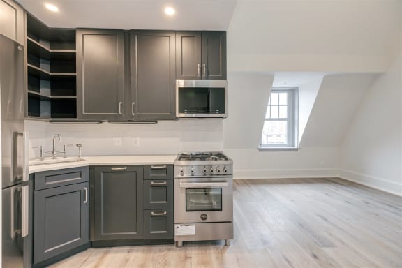 Studio 11 kitchen and living room (2)