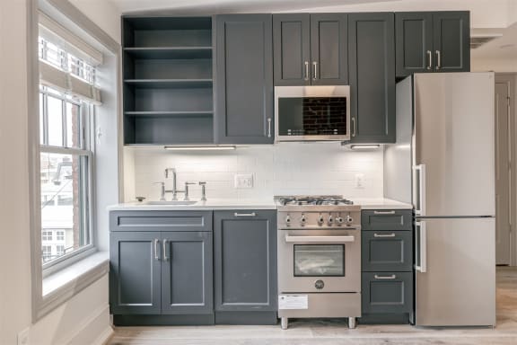 Studio 10 kitchen(1)