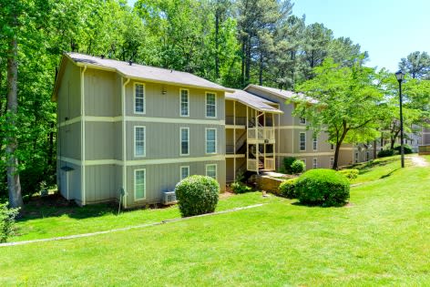 Building exterior at Linden Ridge Apartments, Georgia