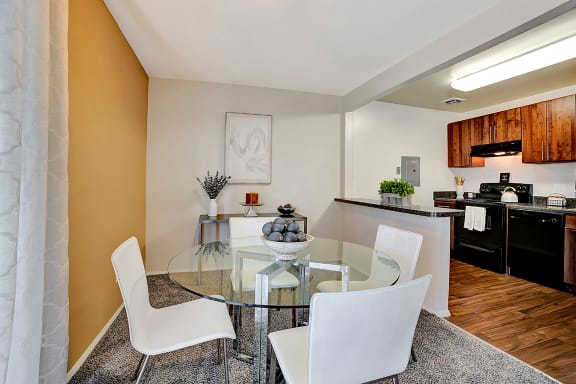 Dining Room at Kenilworth at Charles Apartments, Towson