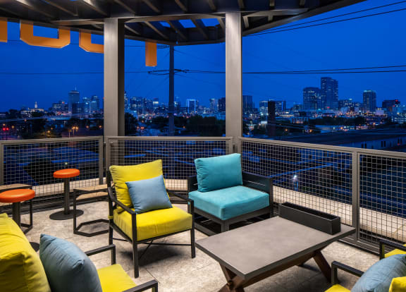 Rooftop sitting area at Abberly Foundry Apartment Homes, Nashville