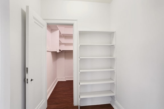 Walk-In Closet at 275 on the Park, St. Louis, 63108