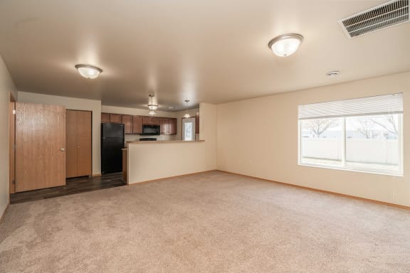 Living Room at Benson Village Townhomes Apartments, Sioux Falls, SD, 57104