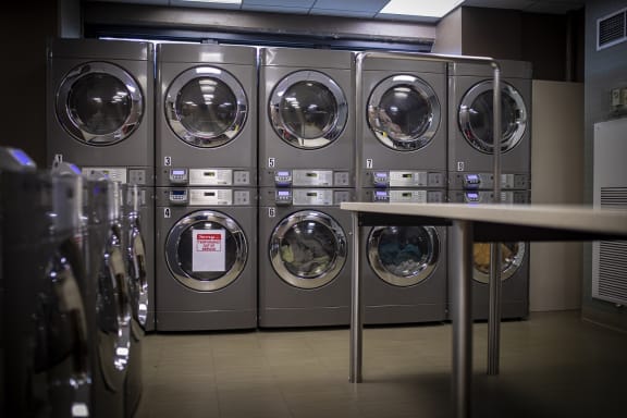 Smart Laundry Rooms at Twin Towers, Illinois, 60615