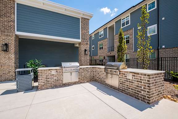 Outdoor BBQ Area at Ardmore at Vance, Tennessee