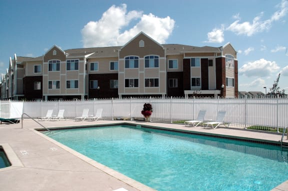 Sparkling Pool  at Hearthstone Apartments and Townhomes, Apple Valley