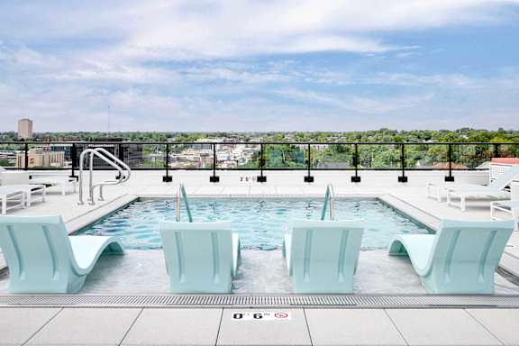 Resort-style pool at The Artisan at 39th in Omaha, NE