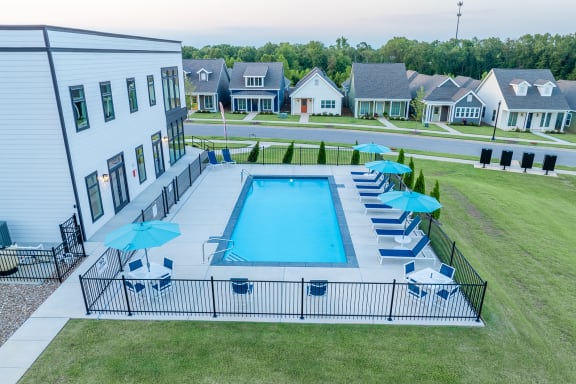Outdoor pool at Hawthorne Heights in Bentonville, AR