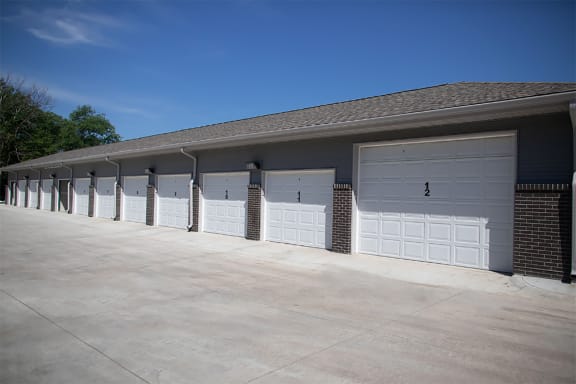 Detached garages at Heartland Flats in Beatrice, NE