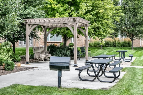 Picnic Area at Legacy Commons, Omaha, NE, 68130