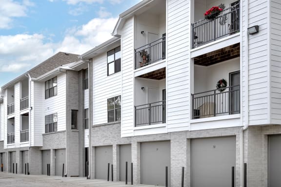 Attached and Detached Garages at Parkwood Terrace in Omaha, NE