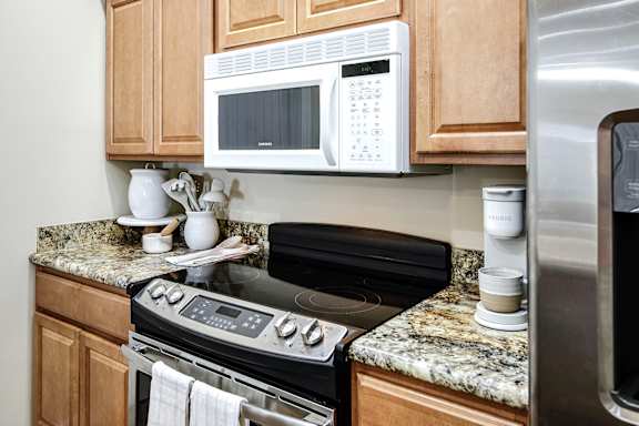 Stainless steel appliances at Residence at Oak Pointe in Grand Island, NE