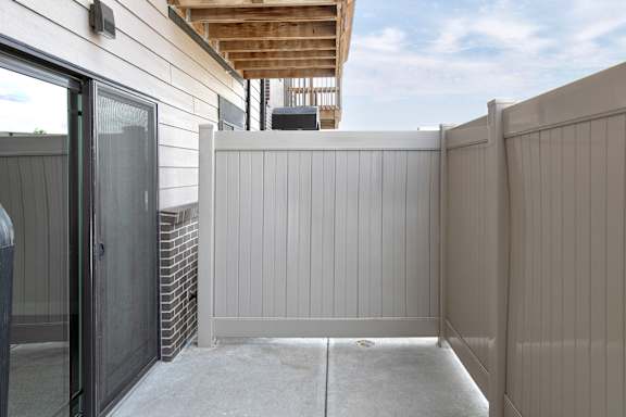 Balcony at Residence at Oak Pointe in Grand Island, NE