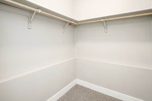 Oversized Closets at Tamarin Ridge in Lincoln, NE