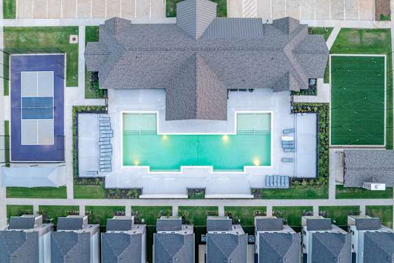 Large Resort-Style Pool at The Grove in Rogers, AR