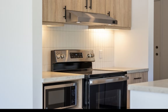 Stainless steel appliances at The Howard East Central in Bentonville, AR