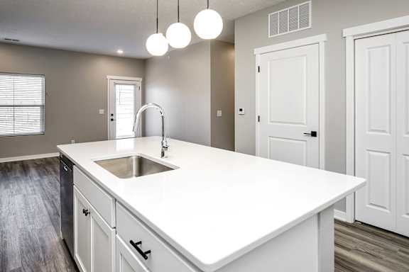 Quartz countertops at The Ridgeline in Council Bluffs, IA