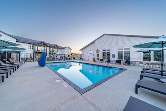 Resort-style pool at The Boulevard in Joplin, MO