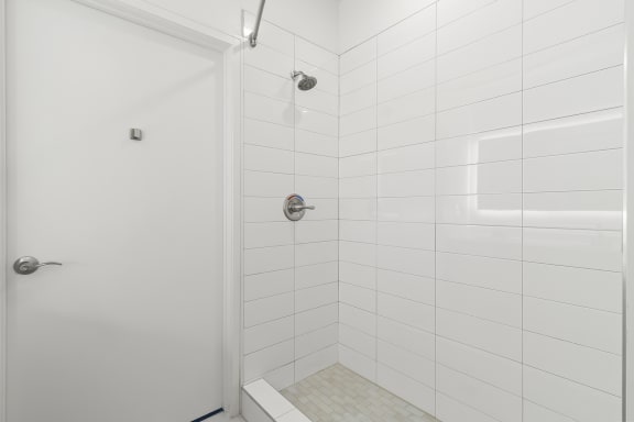 Built-In Tile Shower Surround at Crystal Flats in Bentonville, AR
