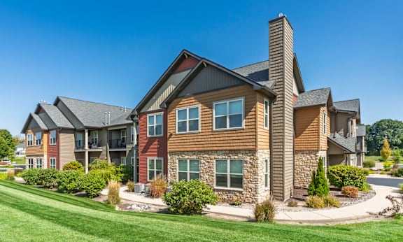 Exterior at the Quarry Apartments in DeWitt Michigan