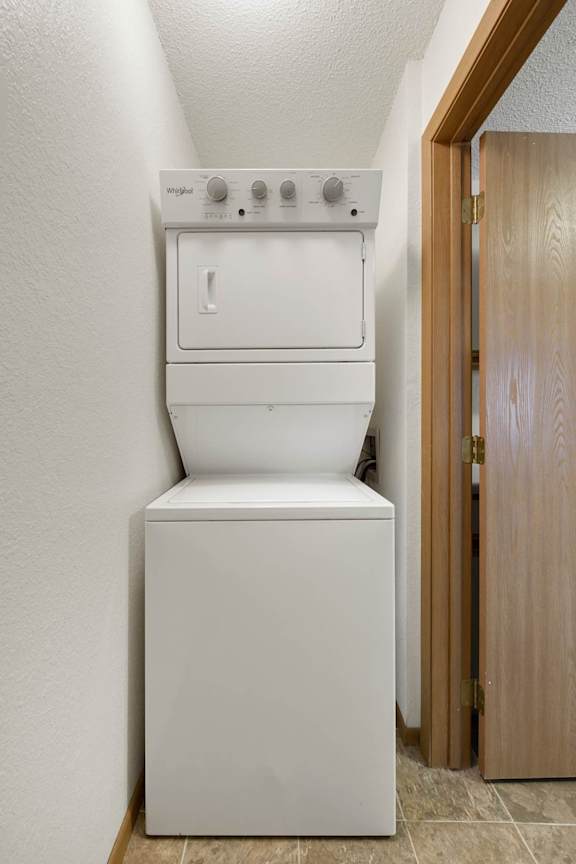 In-unit washer and dryer at Evans Meadows Apartments in Elk River, MN