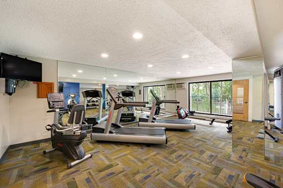 Fitness Center at Willow Pond, Burnsville, 55337