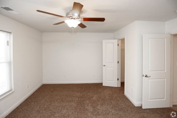 plush carpet inside bedroom at Regency Preserve Apartments, Avon, IN 46123